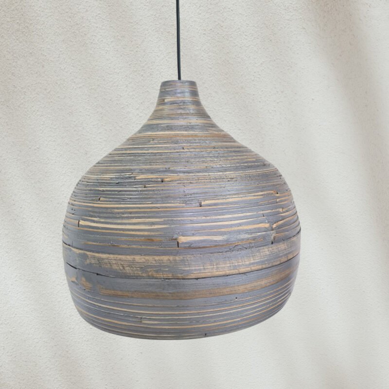 Eclipse Glow Pendant – A Fusion of Nature & Elegance